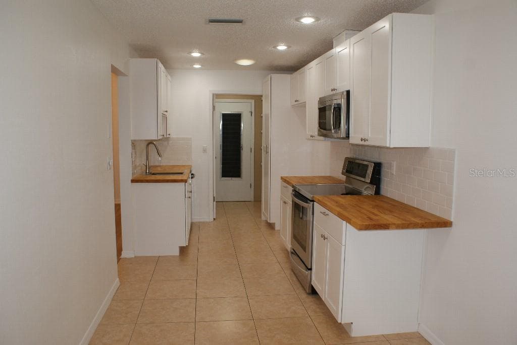 7445 CRESTWOOD DRIVE — photo 14 of 44
