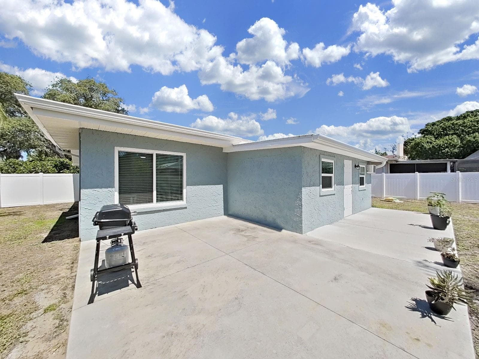 1004 PENINSULA AVENUE — photo 6 of 44