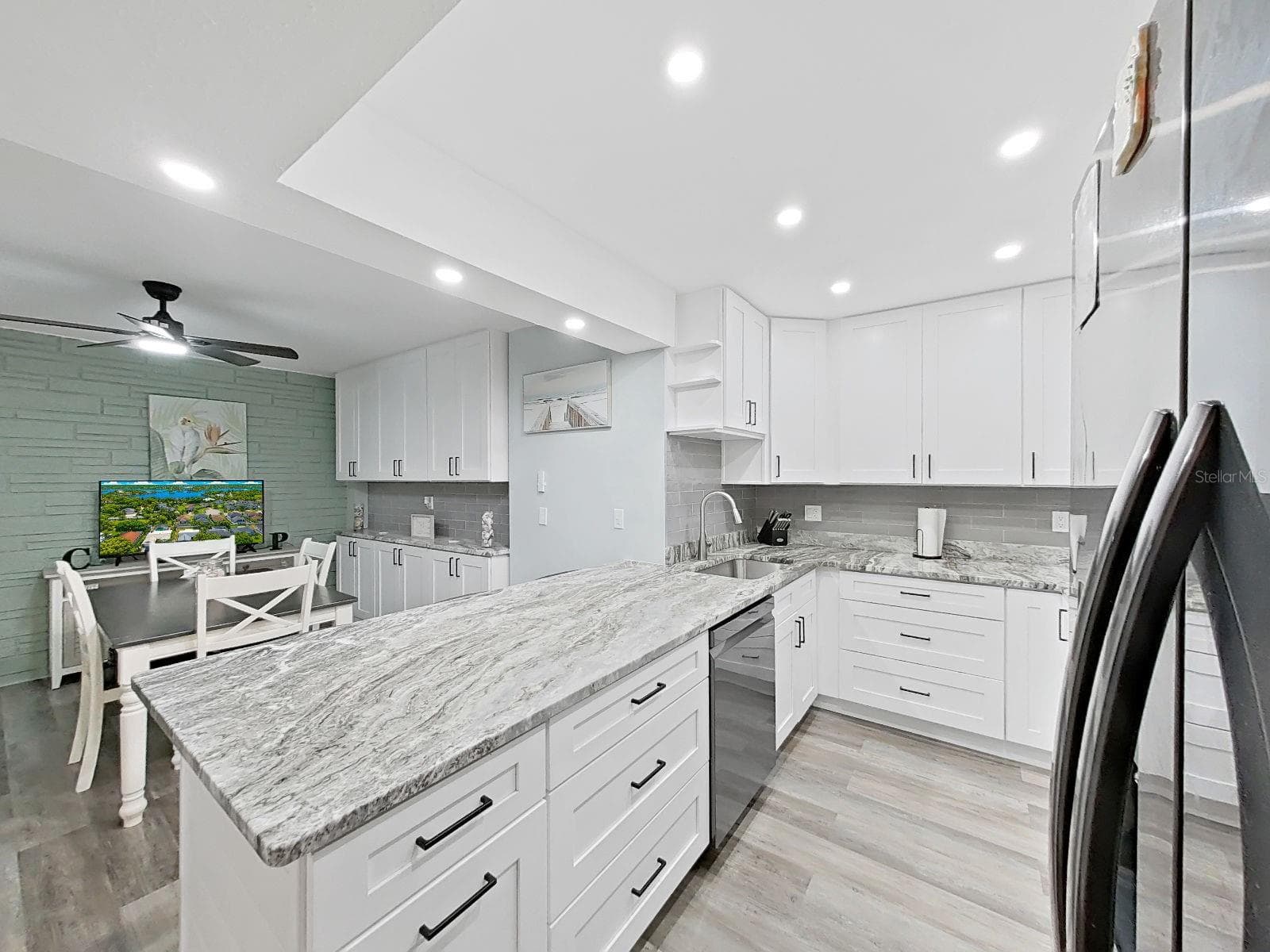 1004 PENINSULA AVENUE — photo 25 of 44