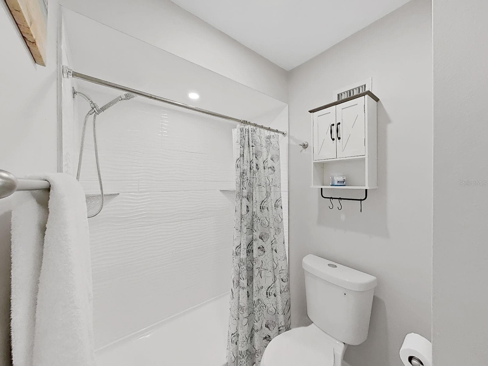 1004 PENINSULA AVENUE — photo 42 of 44