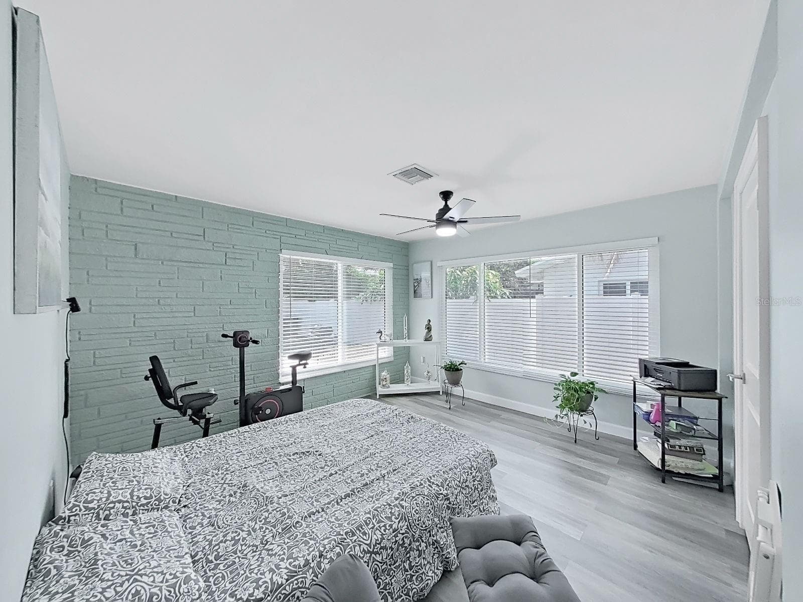 1004 PENINSULA AVENUE — photo 21 of 44