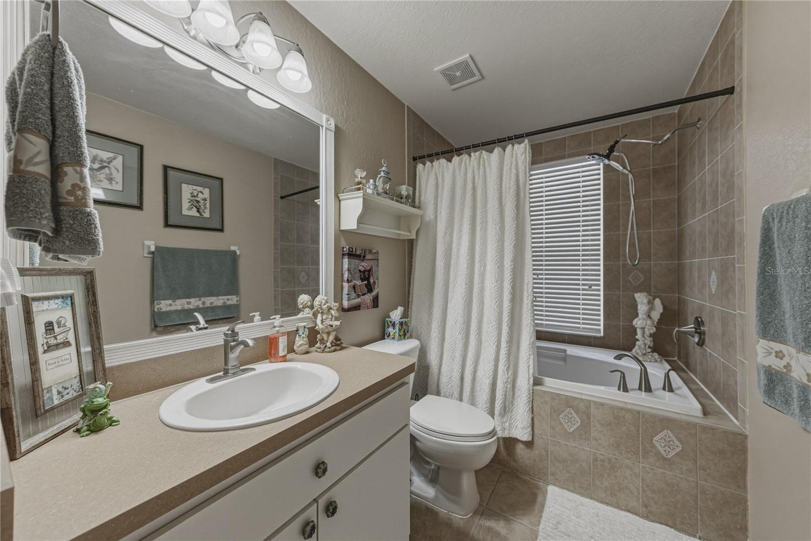 12215 WOODLANDS CIRCLE — photo 39 of 65