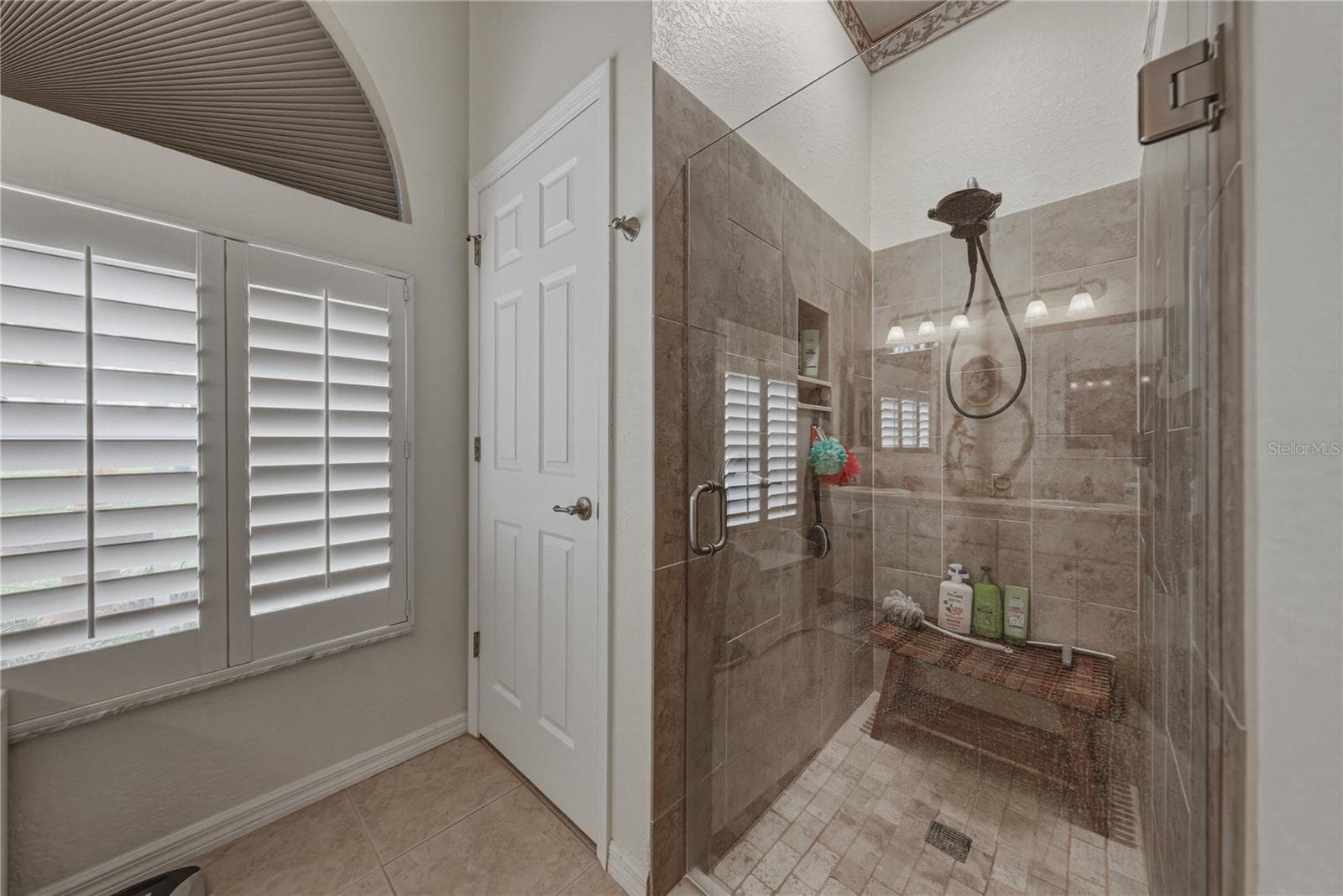 12215 WOODLANDS CIRCLE — photo 36 of 65