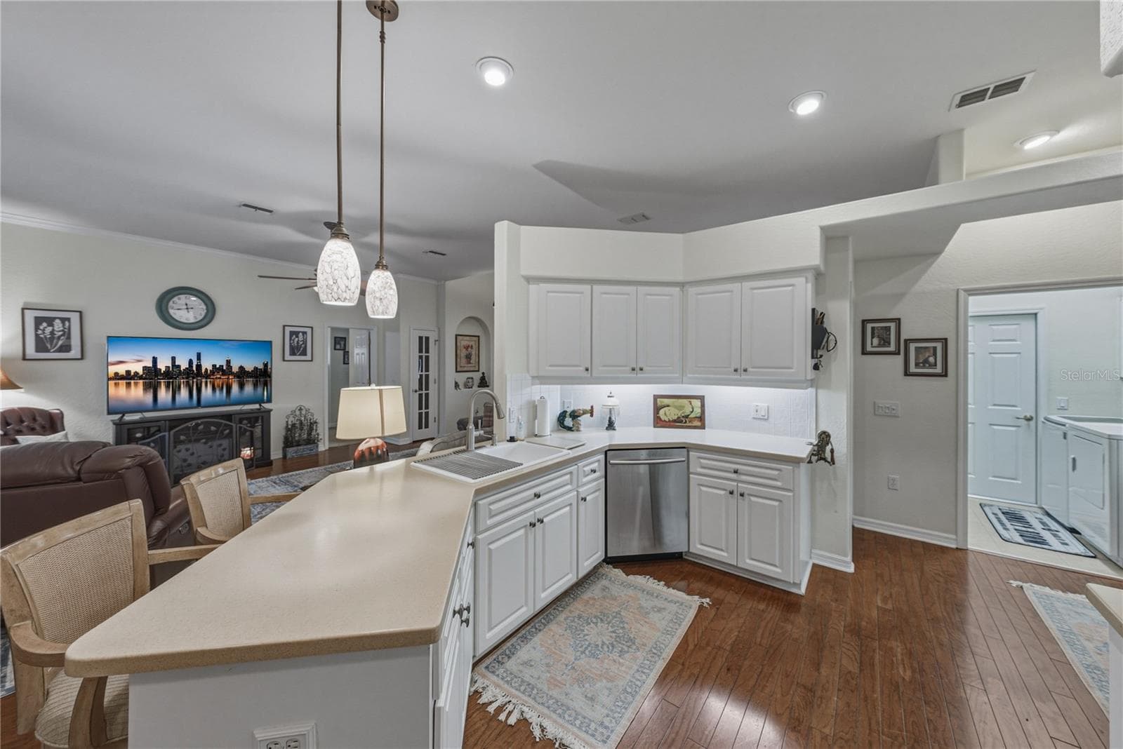 12215 WOODLANDS CIRCLE — photo 15 of 65