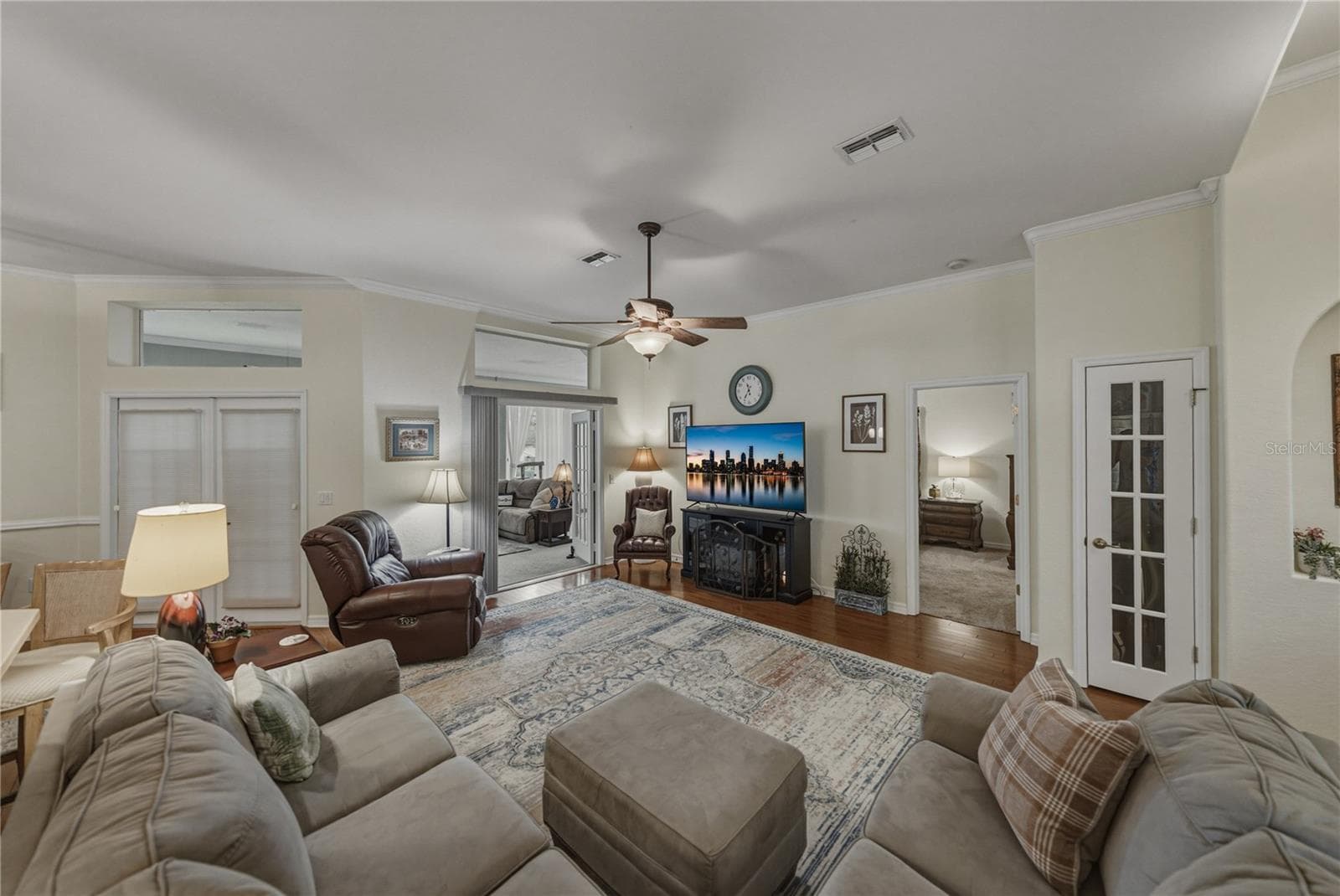 12215 WOODLANDS CIRCLE — photo 13 of 65