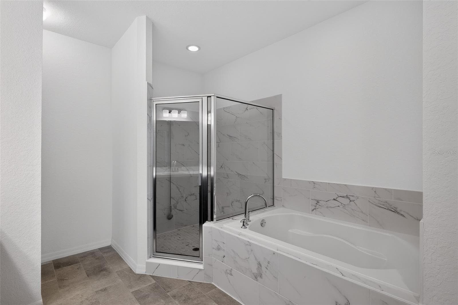 837 LIAM LANE — photo 20 of 36