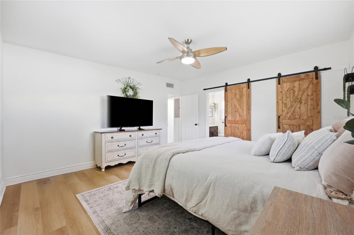 5120 MORTIER AVENUE — photo 30 of 47