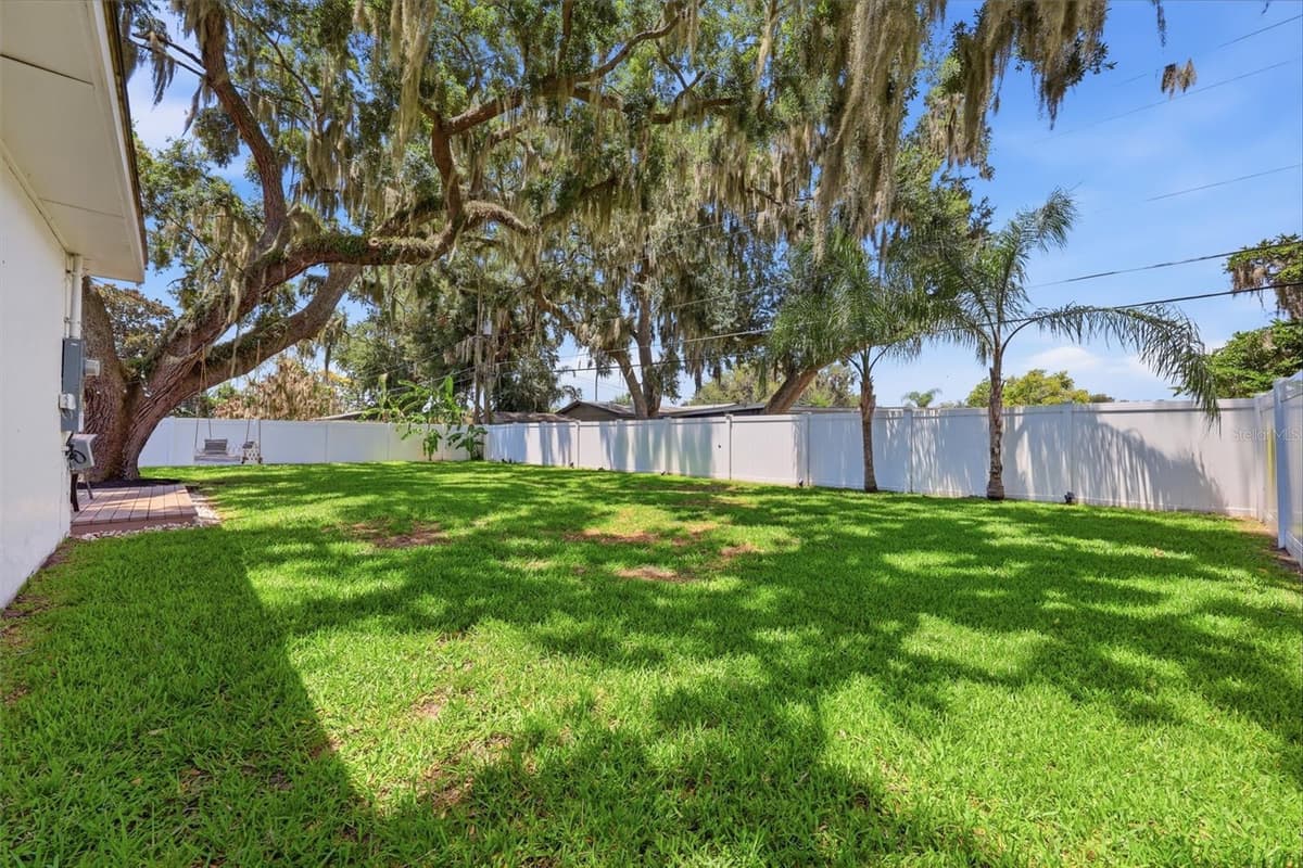 5120 MORTIER AVENUE — photo 36 of 47