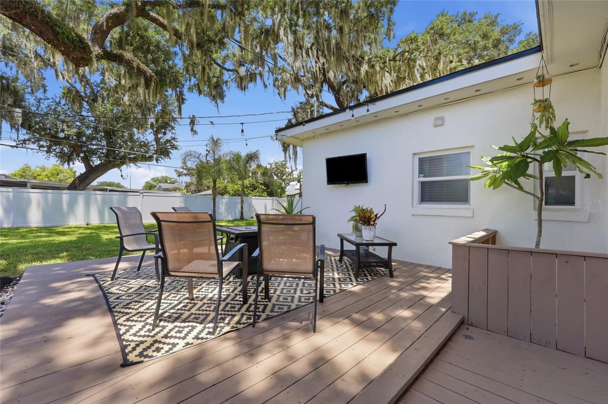 5120 MORTIER AVENUE — photo 33 of 47