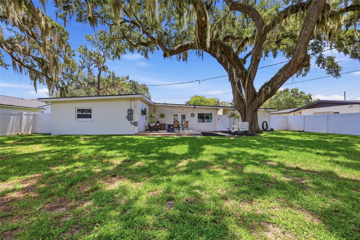 5120 MORTIER AVENUE — photo 38 of 47