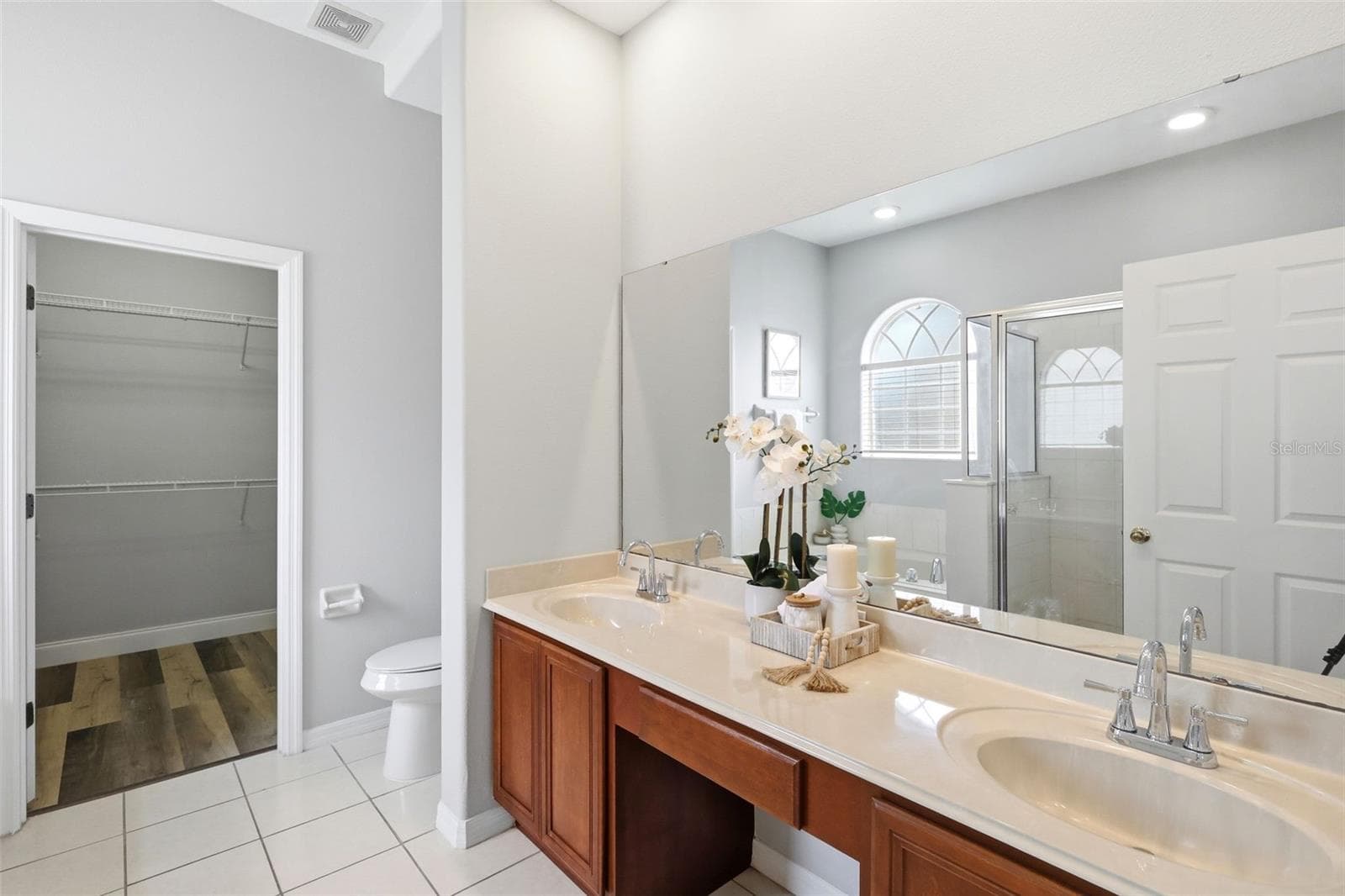 2555 SAND ARBOR CIRCLE — photo 11 of 44