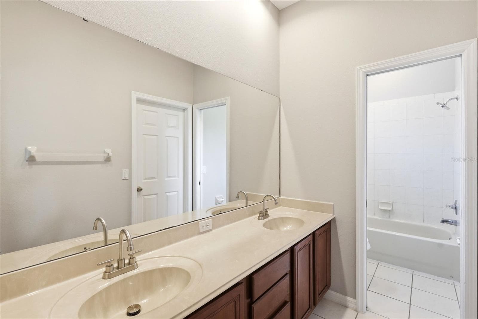 2555 SAND ARBOR CIRCLE — photo 25 of 44