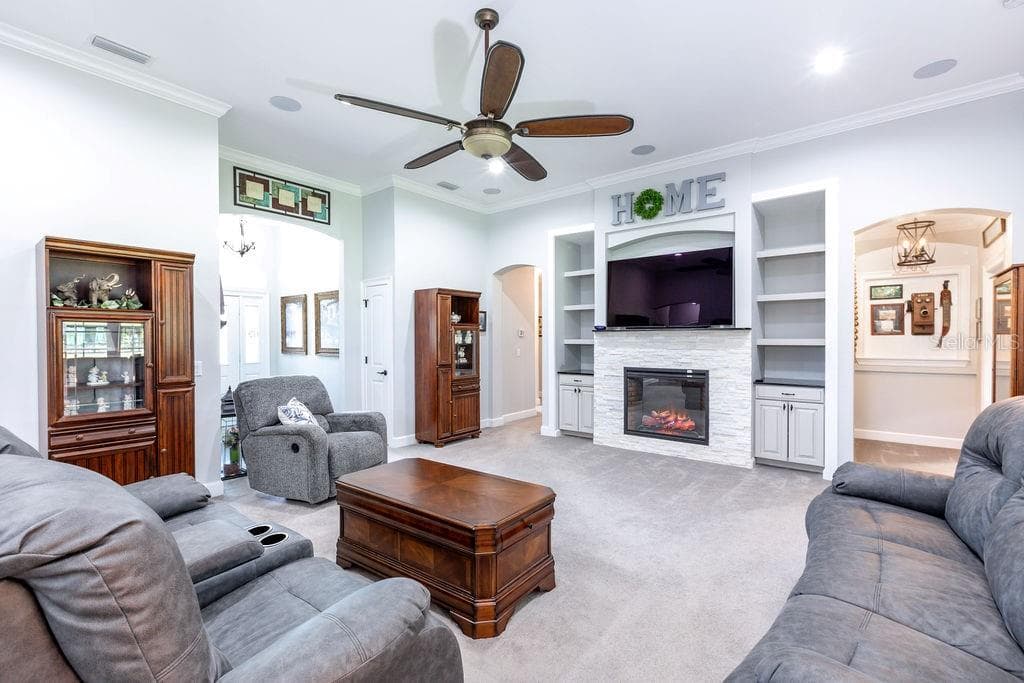 733 MARYNIK DRIVE — photo 10 of 46