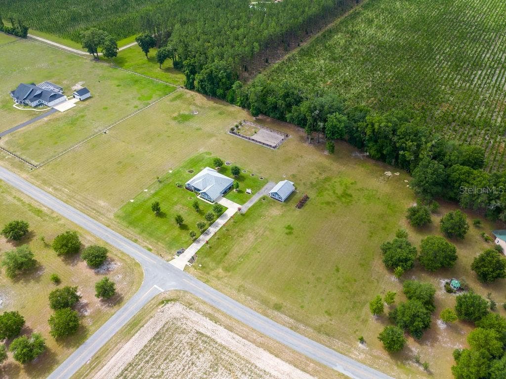 733 MARYNIK DRIVE — photo 40 of 46