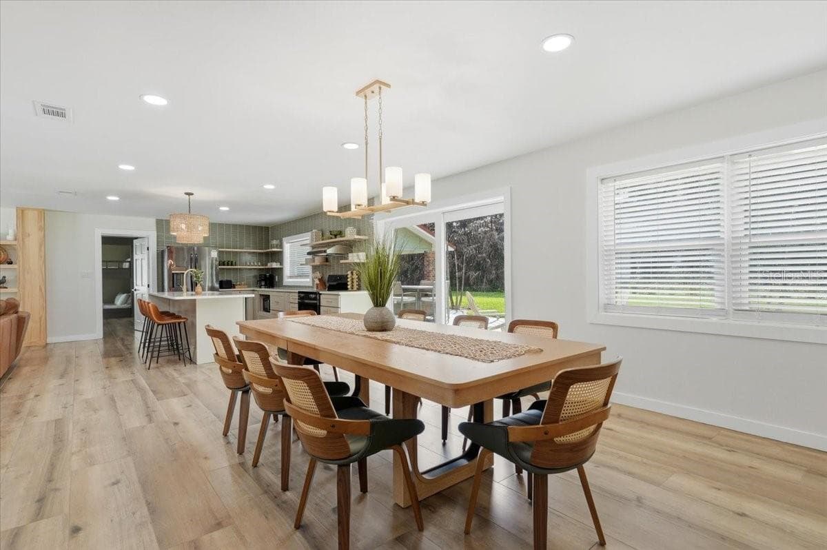 2072 LAKE ARIANA BOULEVARD — photo 15 of 49