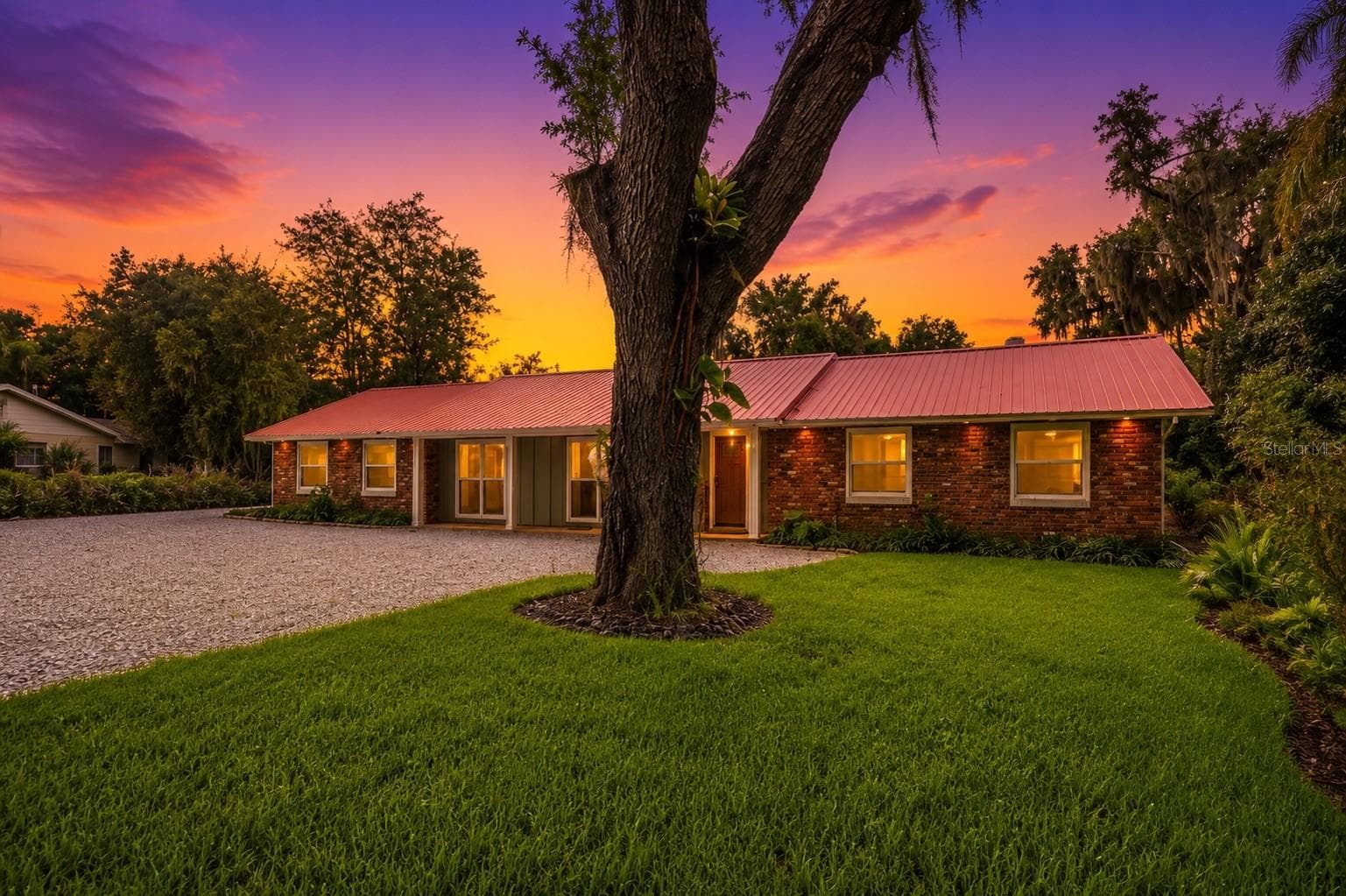 2072 LAKE ARIANA BOULEVARD — photo 3 of 49