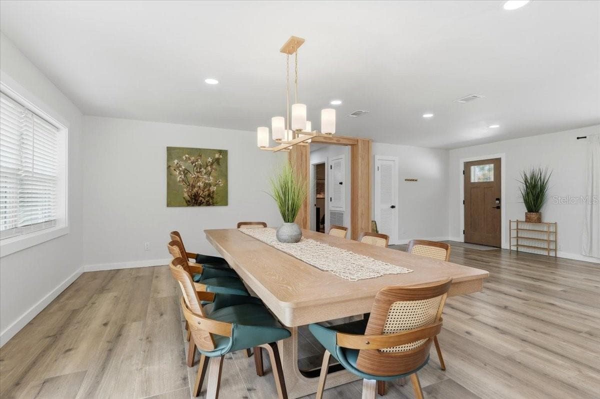 2072 LAKE ARIANA BOULEVARD — photo 12 of 49