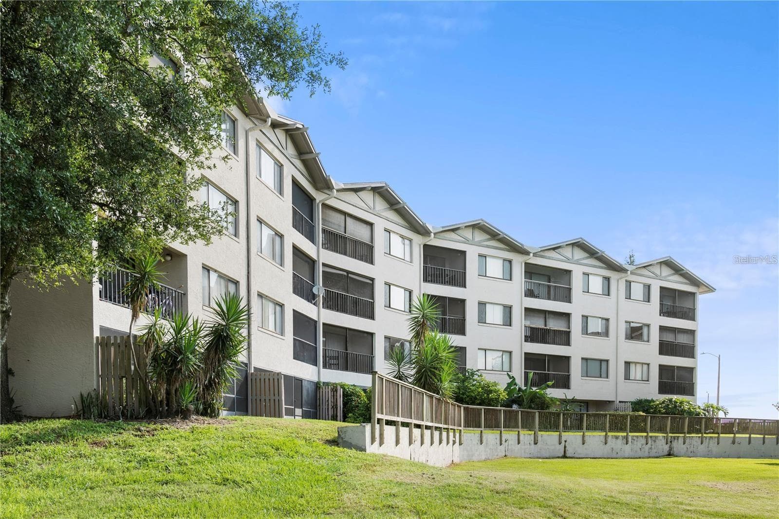 1054 LOTUS COVE COURT — photo 1 of 54