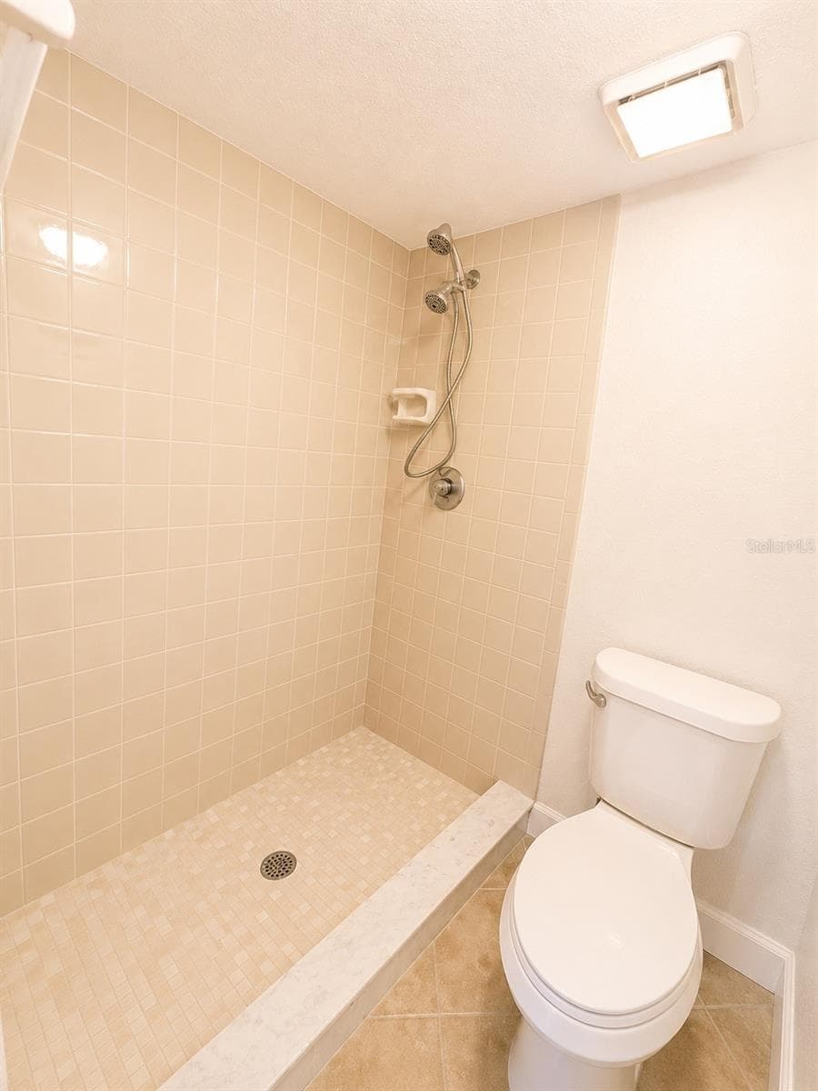 1054 LOTUS COVE COURT — photo 19 of 54
