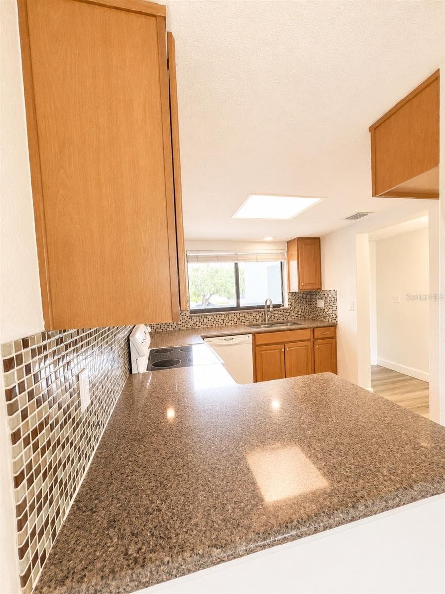 1054 LOTUS COVE COURT — photo 24 of 54