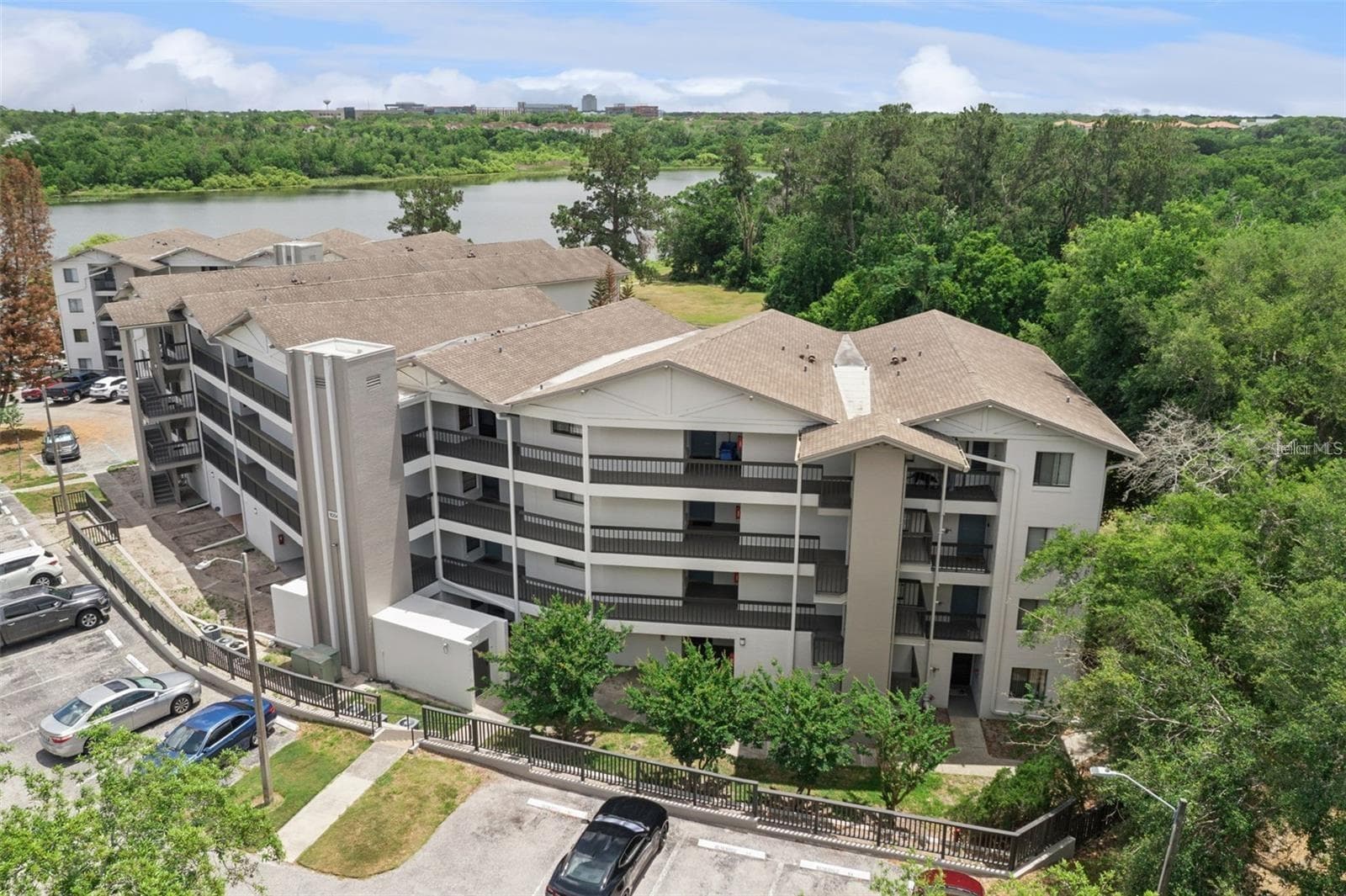 1054 LOTUS COVE COURT — photo 37 of 54