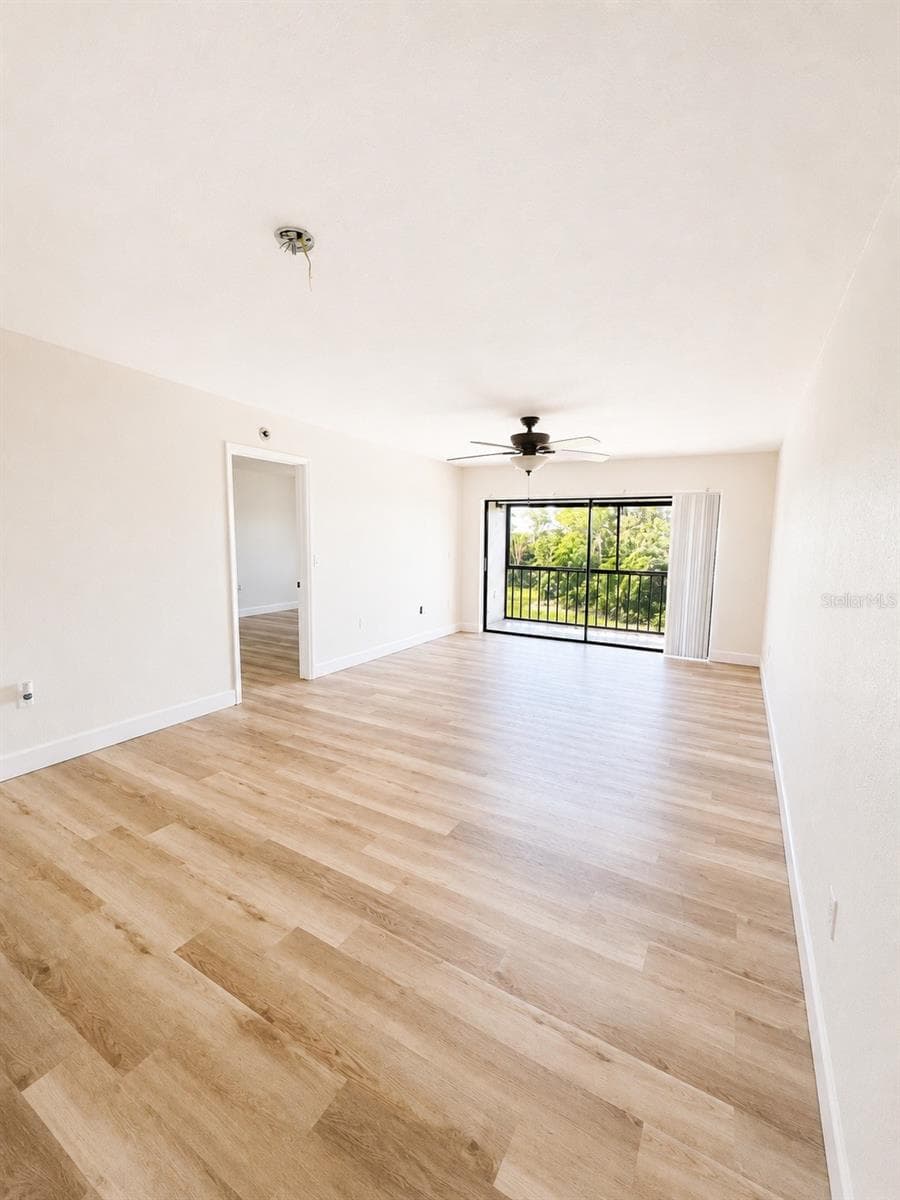 1054 LOTUS COVE COURT — photo 13 of 54