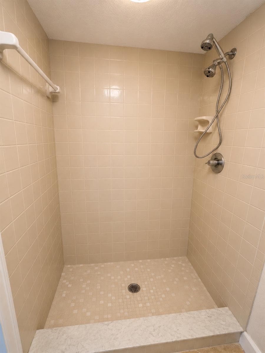 1054 LOTUS COVE COURT — photo 21 of 54