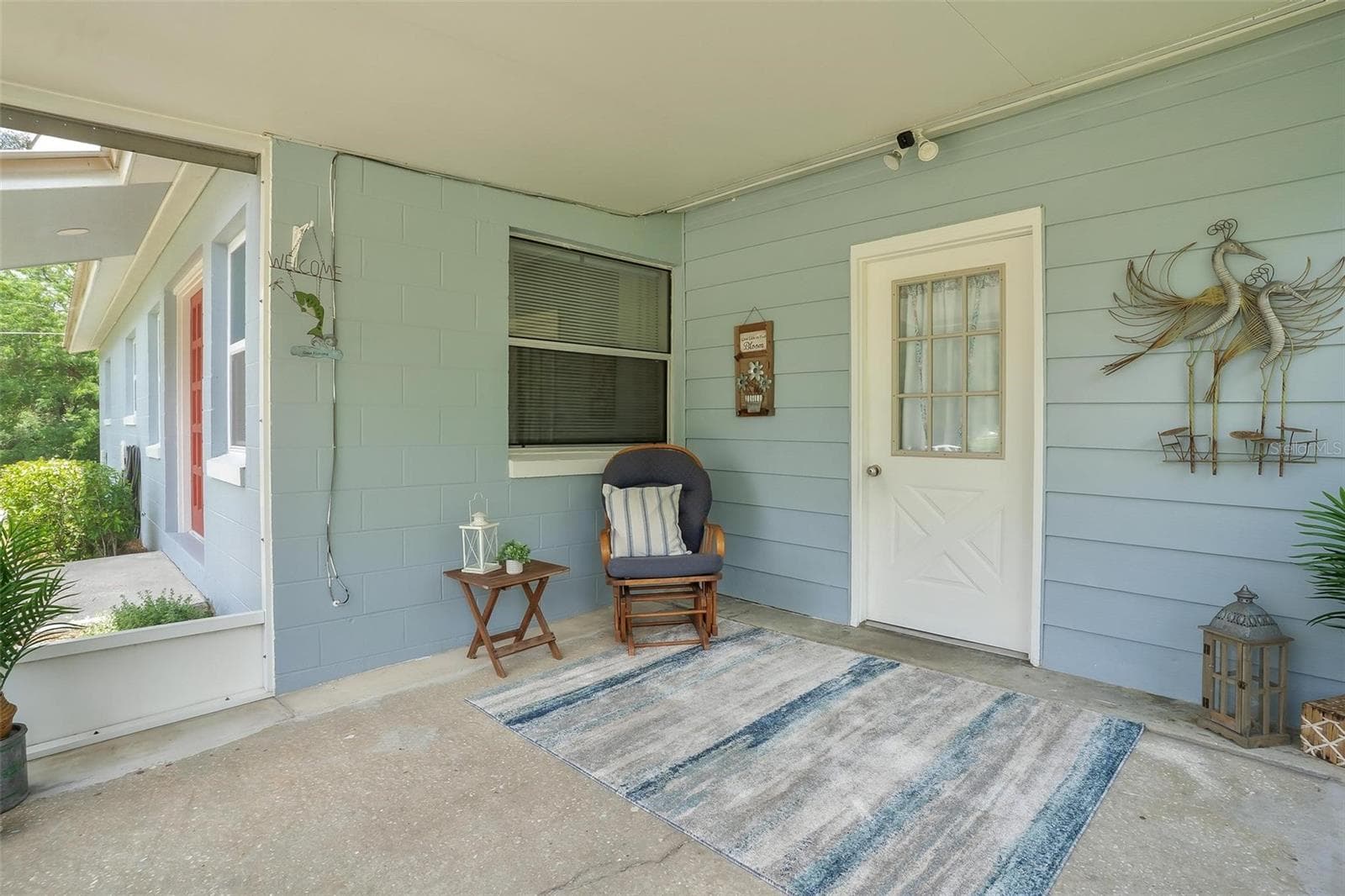 709 CINDY AVENUE — photo 4 of 33