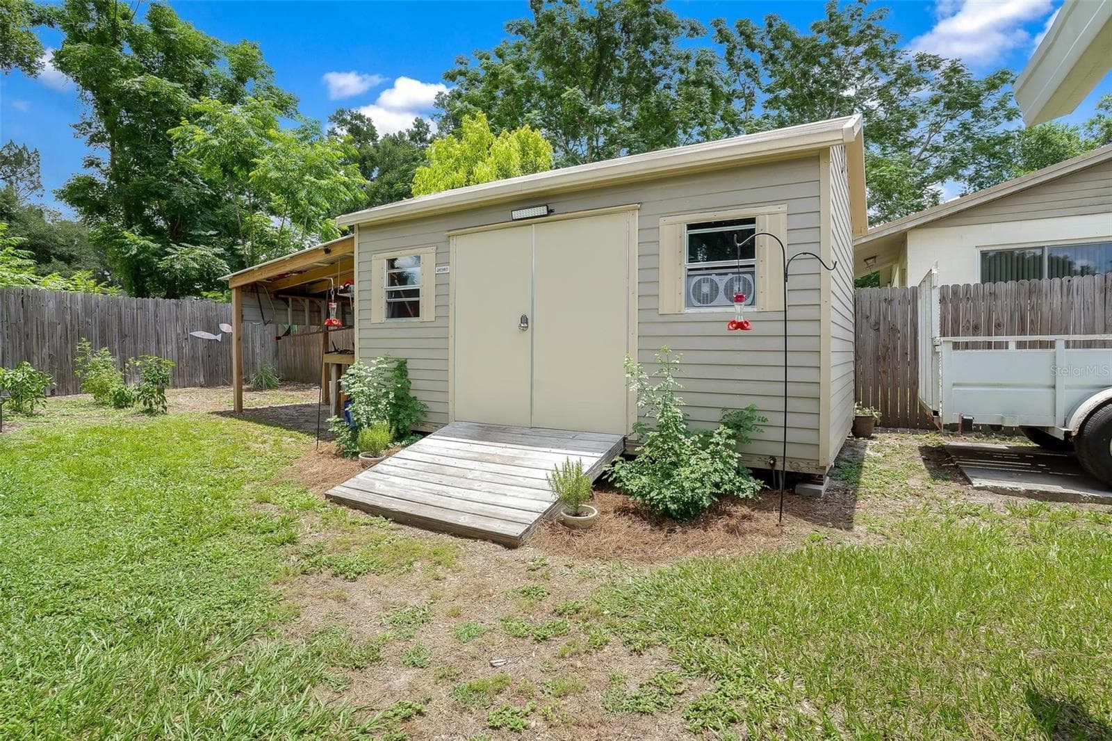 709 CINDY AVENUE — photo 31 of 33