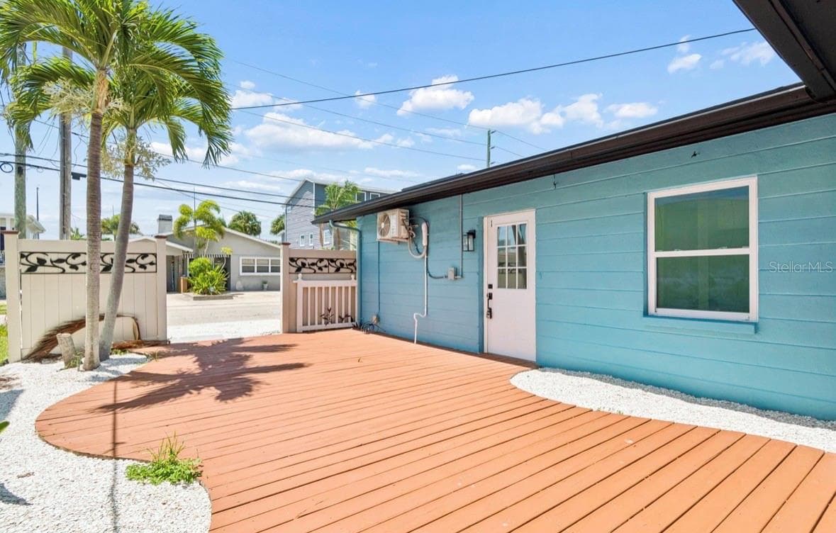 14906 BAYSHORE DRIVE — photo 5 of 54