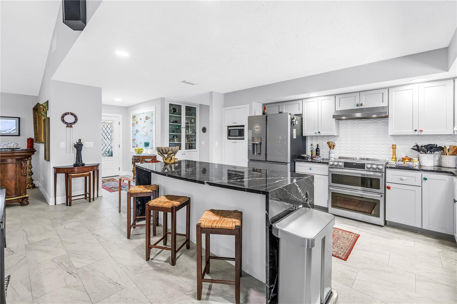 6113 45TH STREET — photo 8 of 54