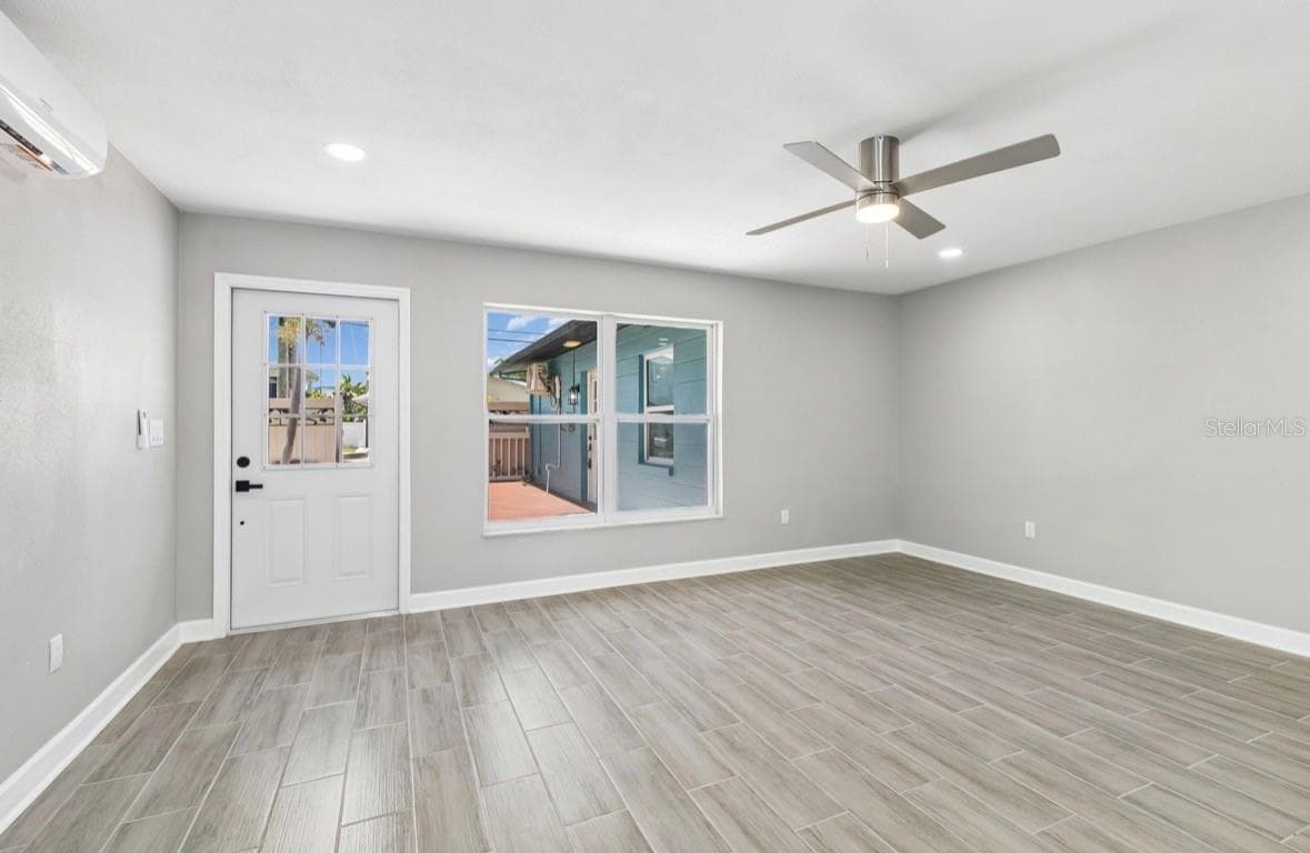 14906 BAYSHORE DRIVE — photo 13 of 54