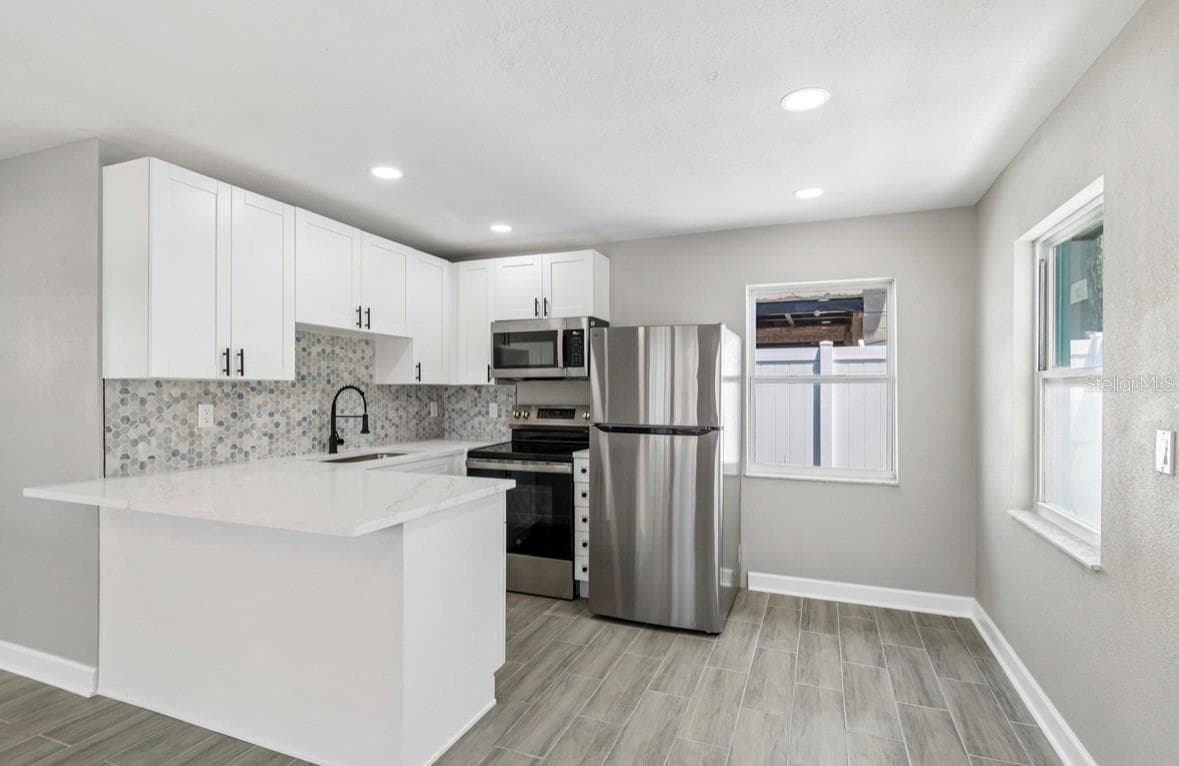 14906 BAYSHORE DRIVE — photo 8 of 54