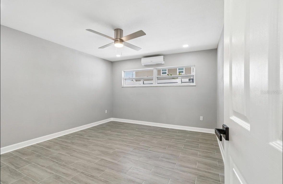 14906 BAYSHORE DRIVE — photo 17 of 54