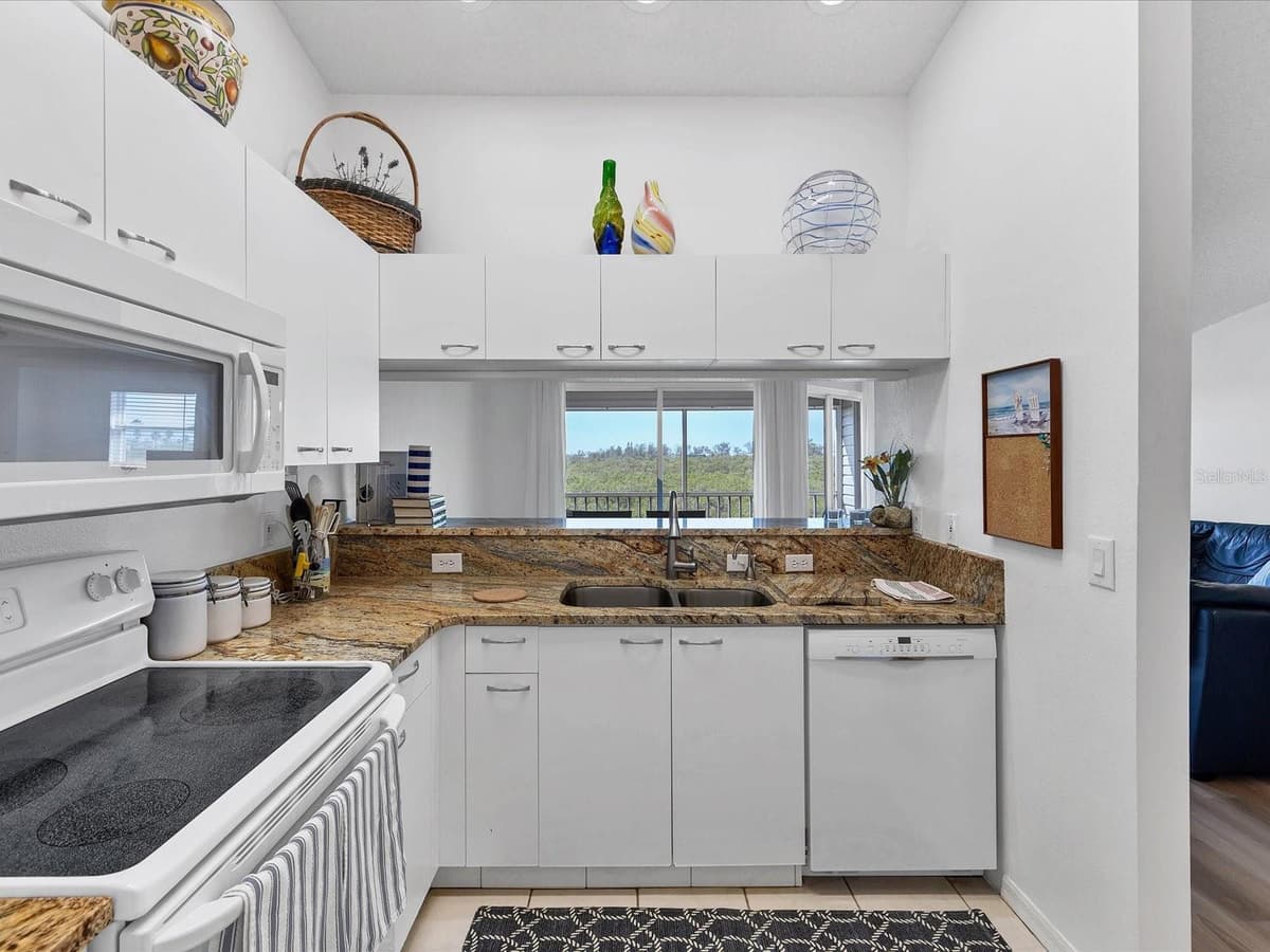 3607 BAY DRIVE — photo 11 of 30