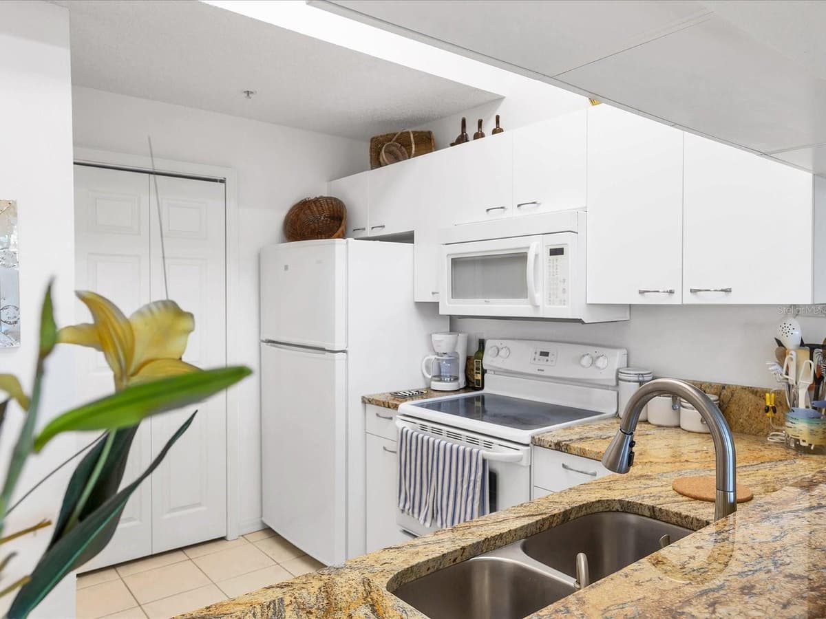 3607 BAY DRIVE — photo 13 of 30