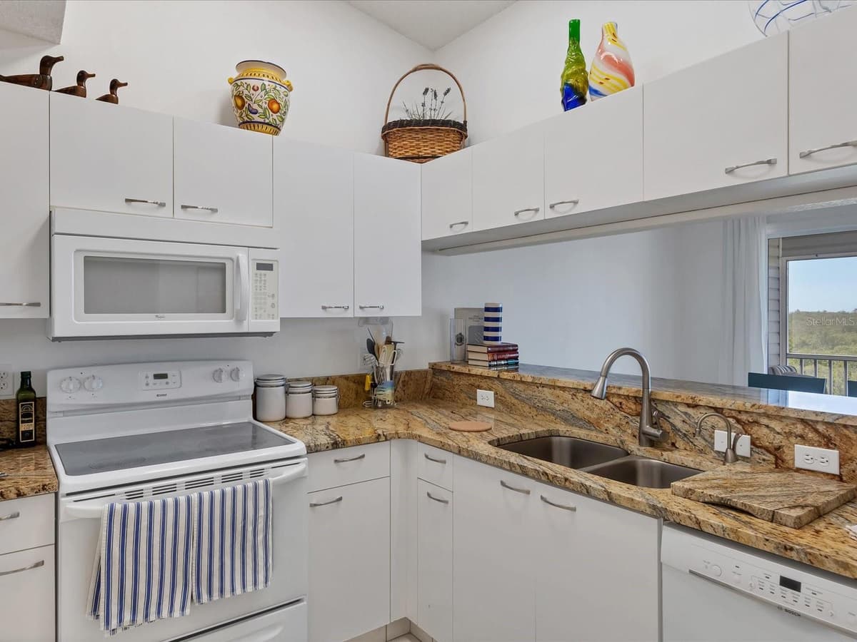 3607 BAY DRIVE — photo 12 of 30