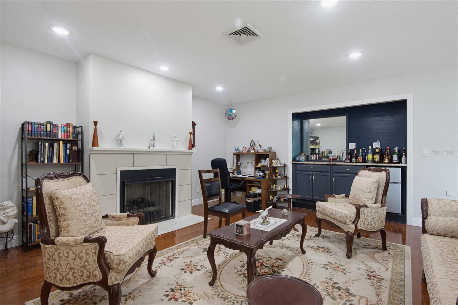 33 SANDCASTLE DRIVE — photo 22 of 89