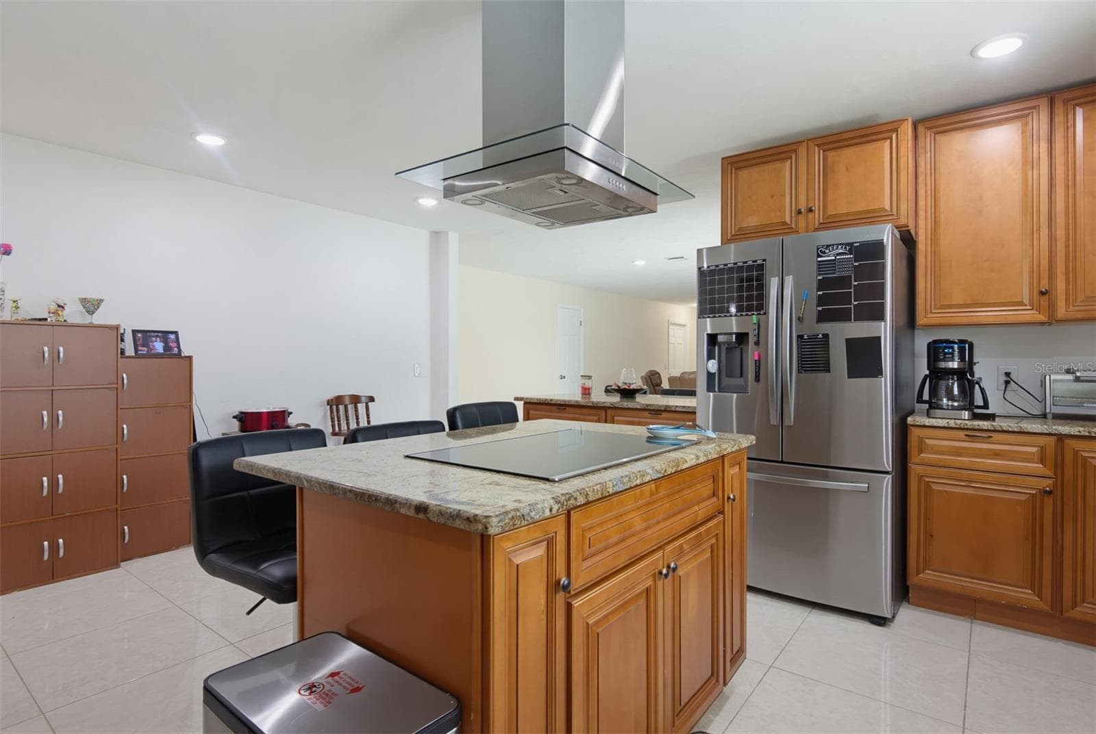 33 SANDCASTLE DRIVE — photo 15 of 89