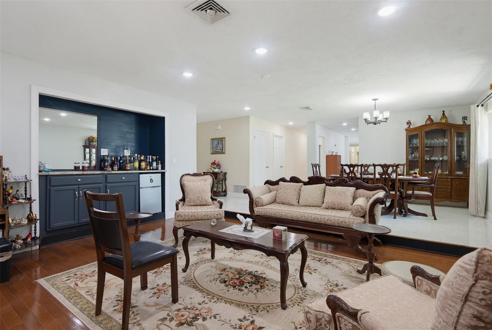 33 SANDCASTLE DRIVE — photo 20 of 89