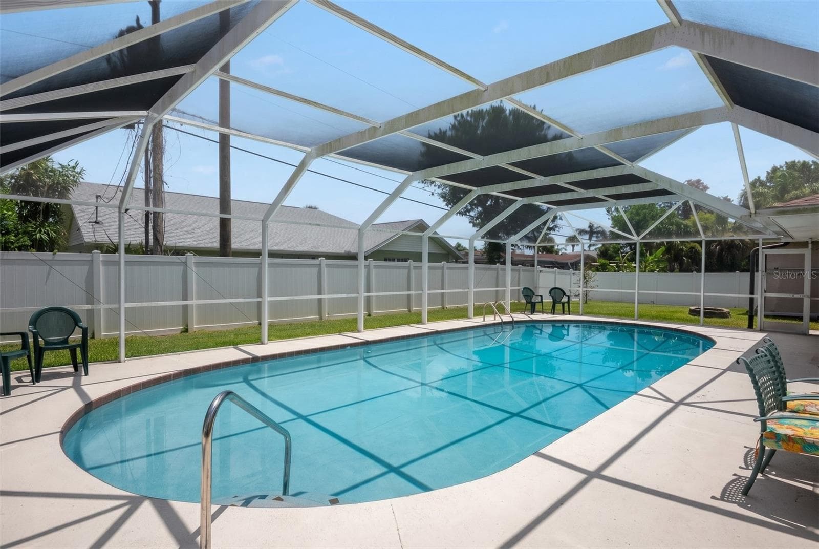 33 SANDCASTLE DRIVE — photo 86 of 89
