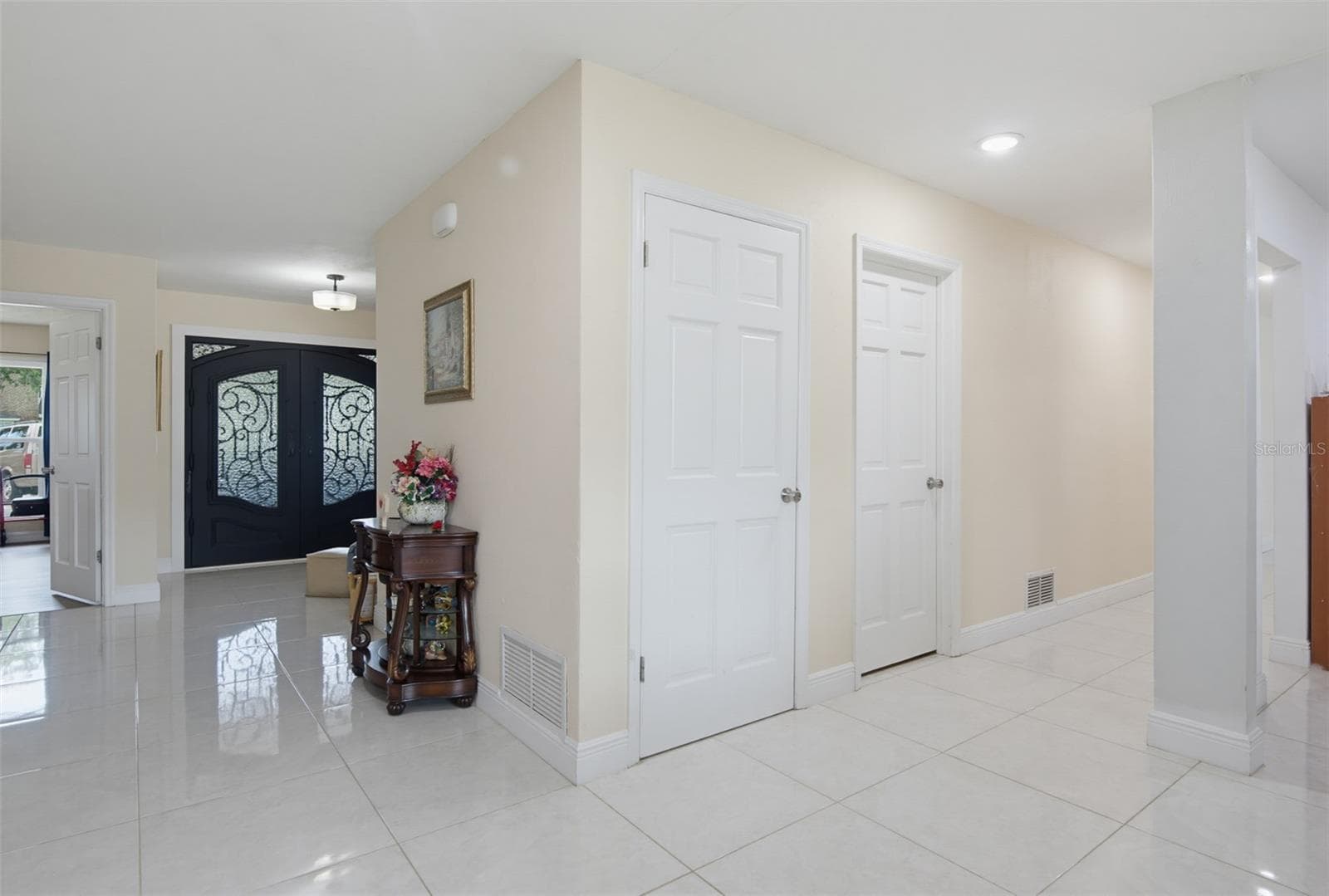 33 SANDCASTLE DRIVE — photo 11 of 89
