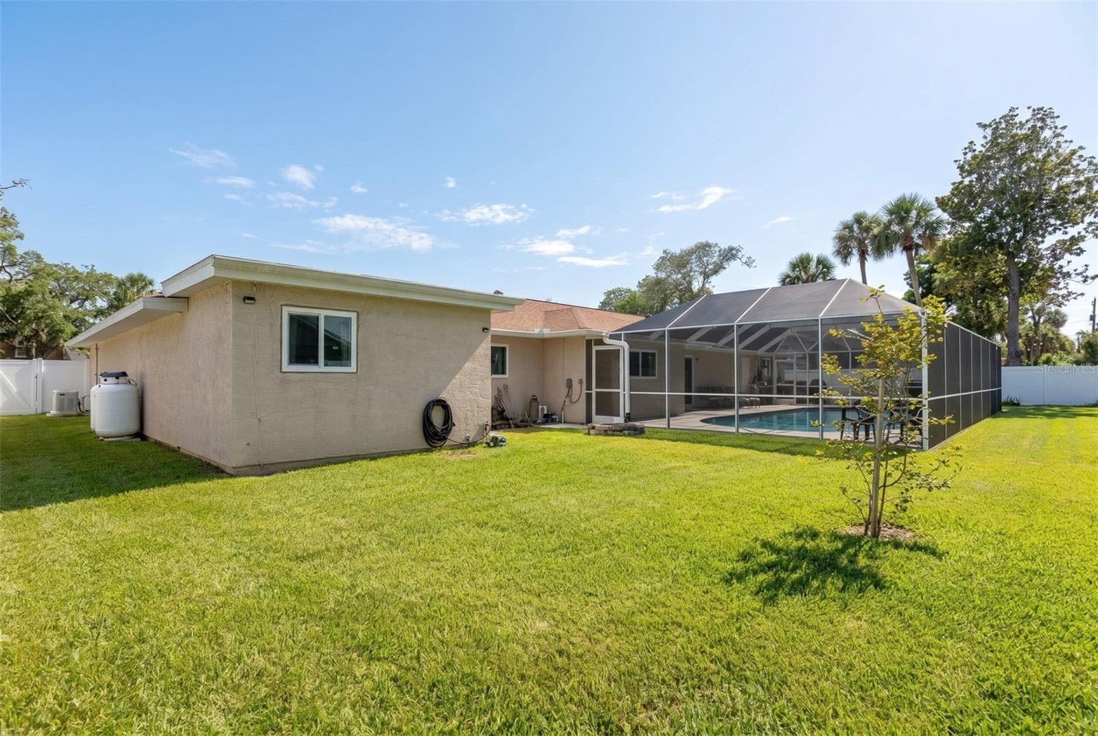 33 SANDCASTLE DRIVE — photo 84 of 89