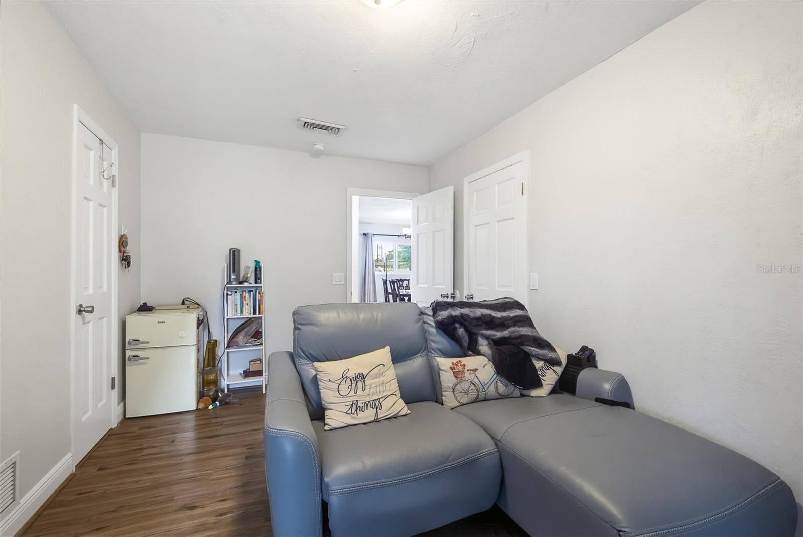 33 SANDCASTLE DRIVE — photo 46 of 89