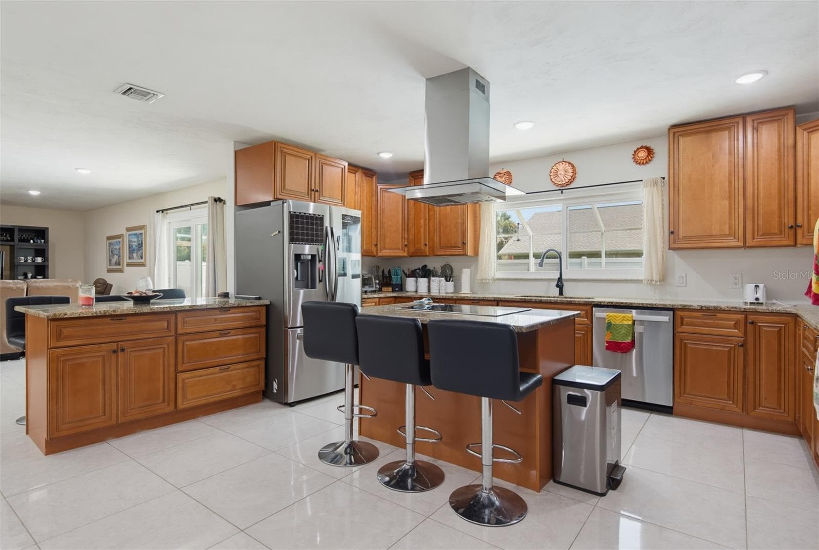 33 SANDCASTLE DRIVE — photo 19 of 89