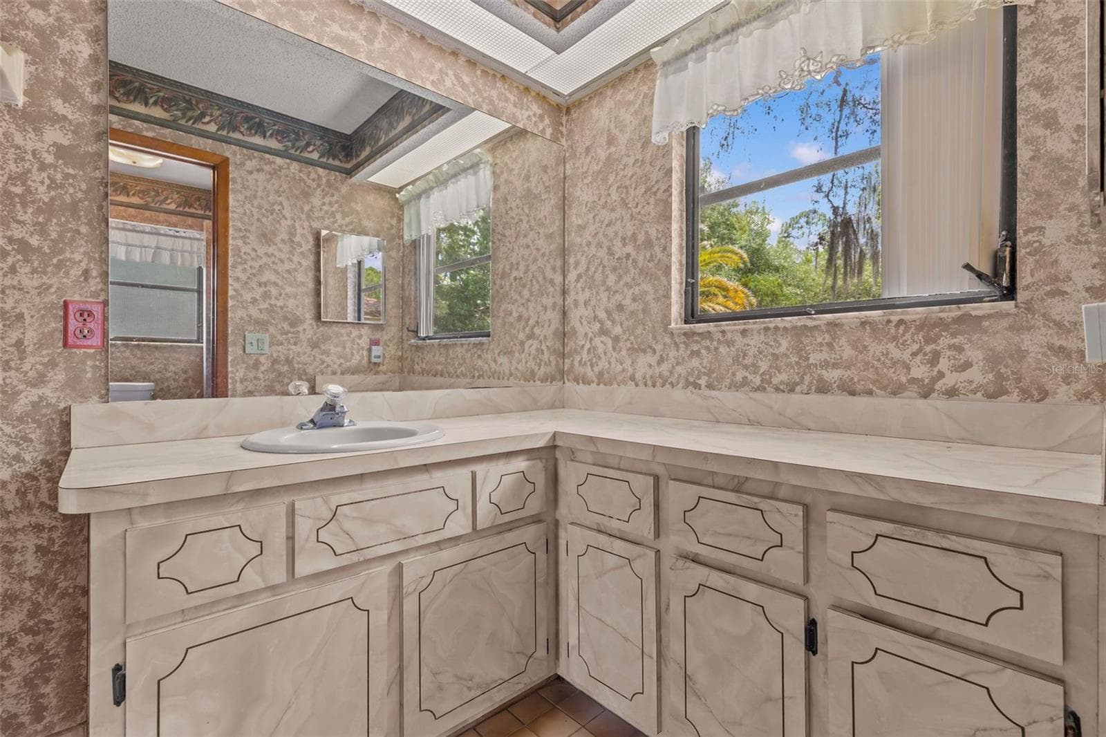 505 VILLAGE OAK DRIVE — photo 31 of 49