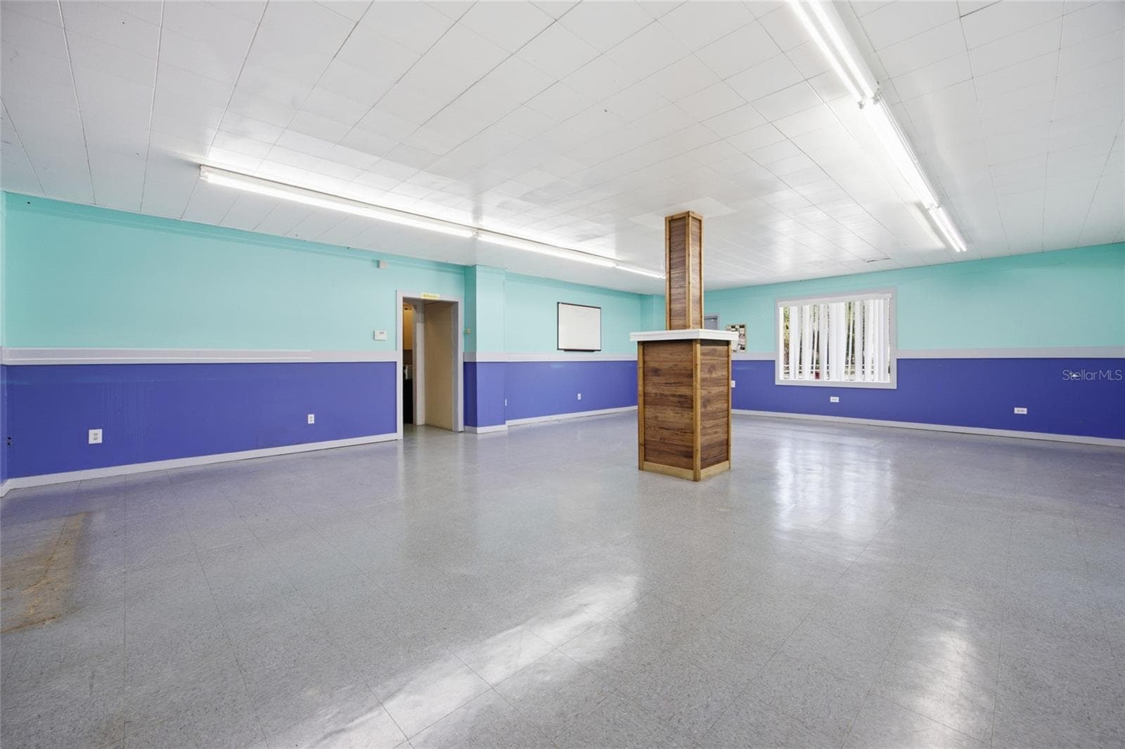380 HATHAWAY AVENUE — photo 13 of 37