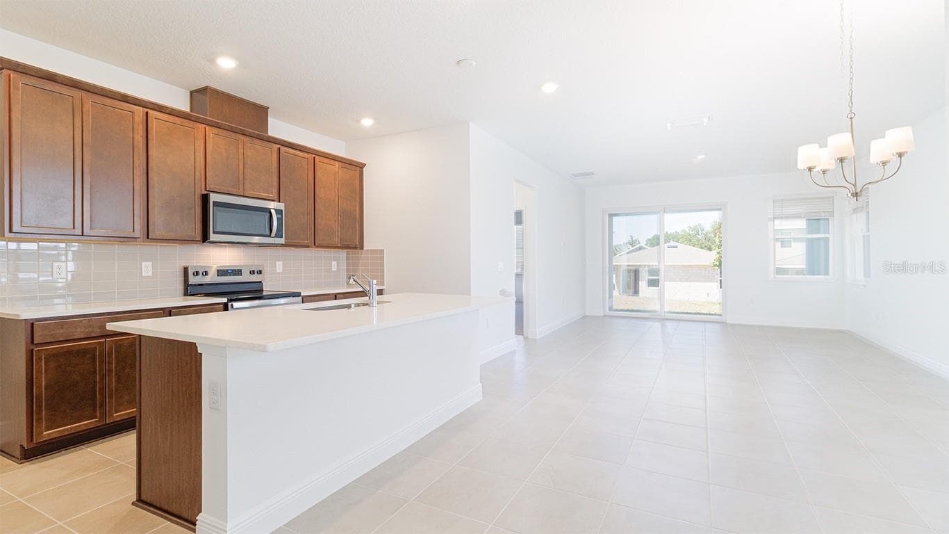 2144 SUNSHINE PEAK DRIVE — photo 5 of 23