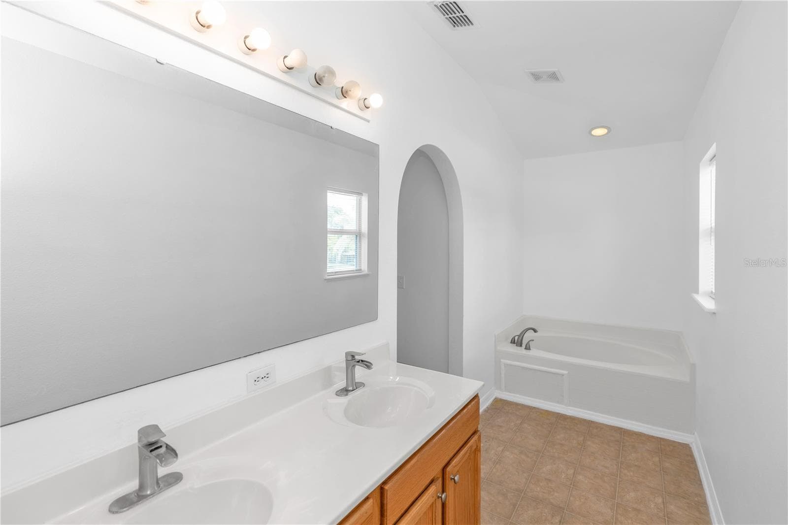 145 HARTWOOD STREET — photo 28 of 41