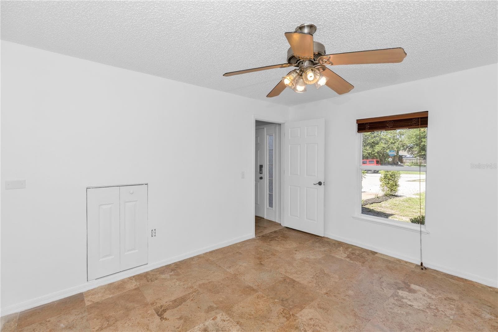 145 HARTWOOD STREET — photo 15 of 41